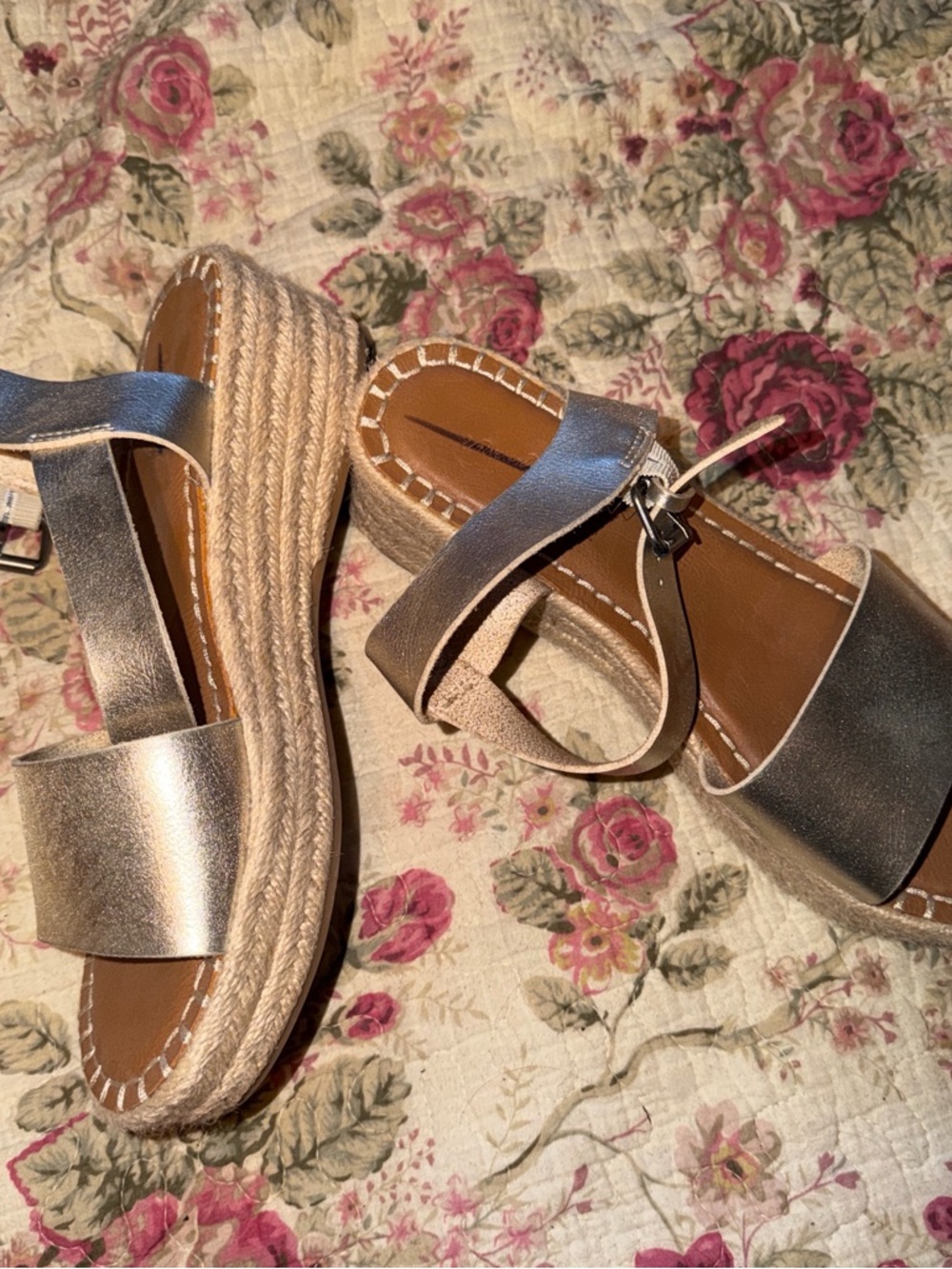 Universal Thread Metallic Silver Espadrille Platform Sandals